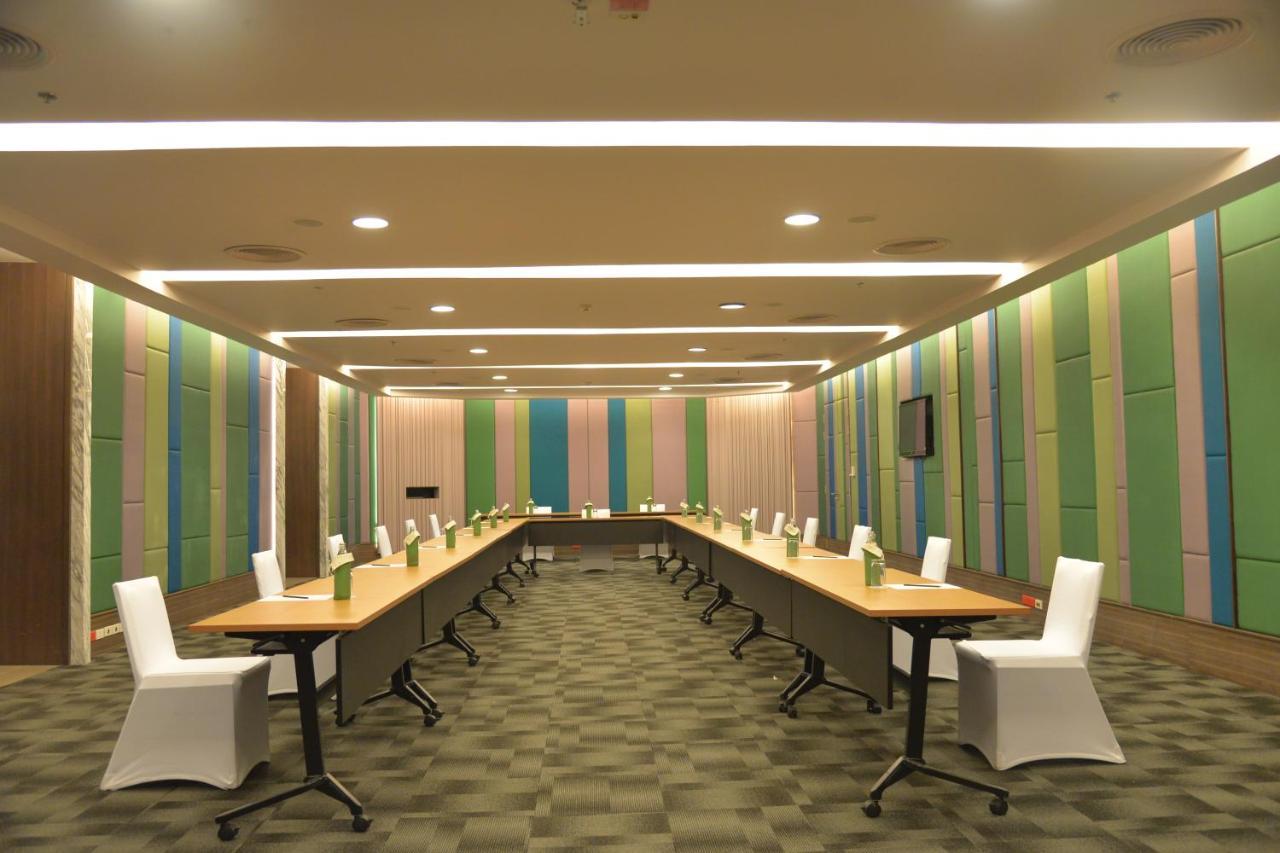 Rama Gardens Hotel Bangkok - SHA Plus Certified Bagian luar foto