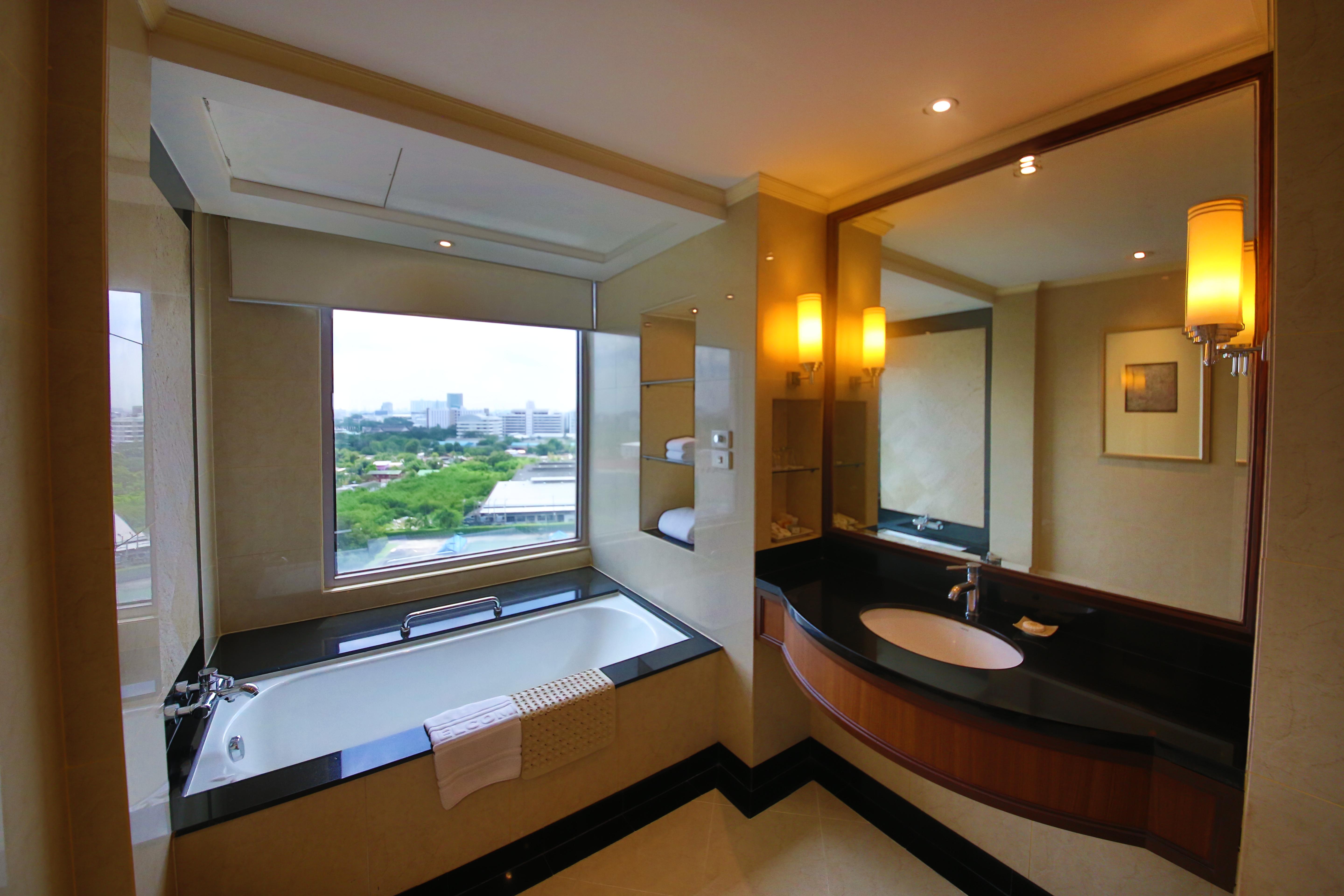 Rama Gardens Hotel Bangkok - SHA Plus Certified Bagian luar foto