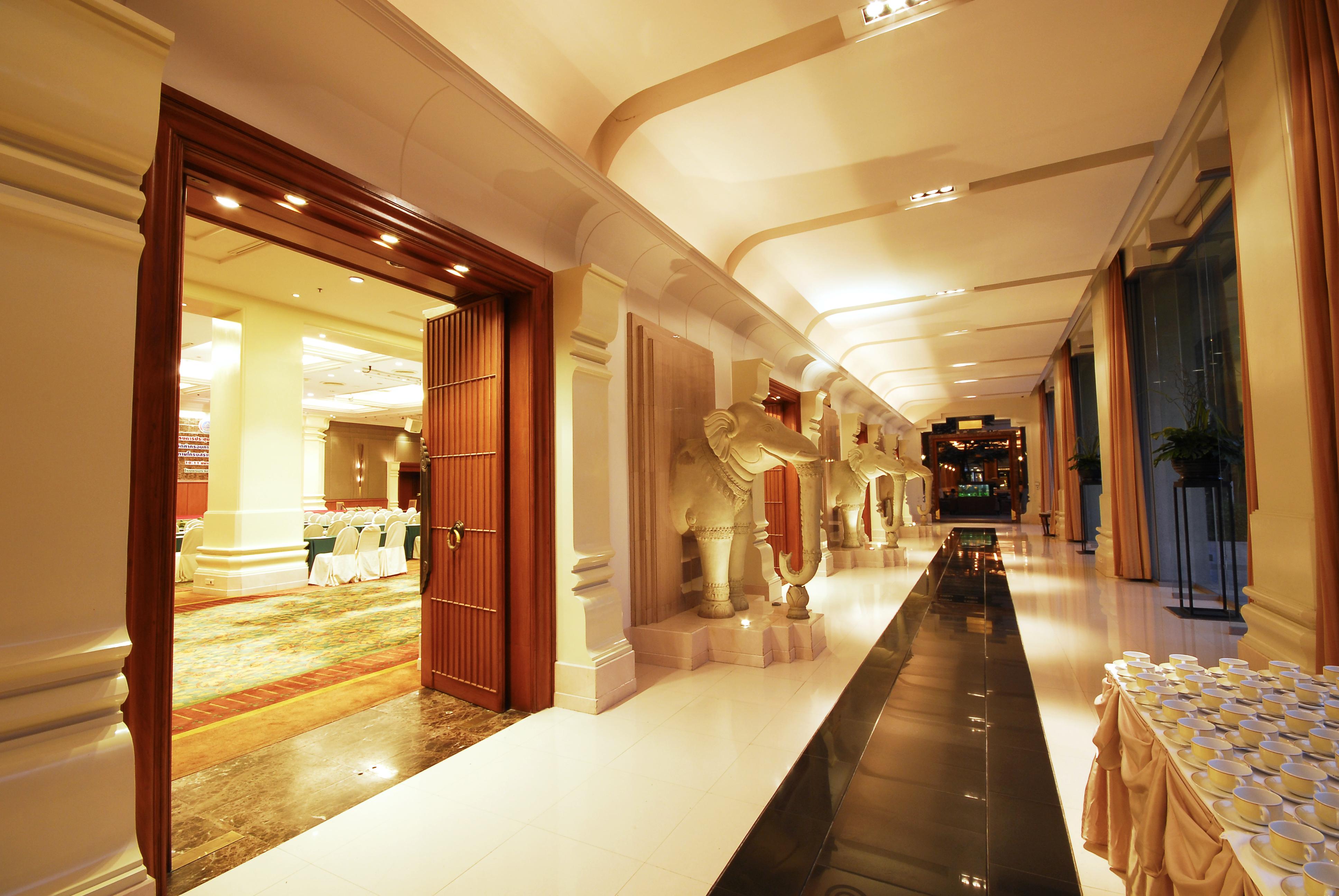 Rama Gardens Hotel Bangkok - SHA Plus Certified Bagian luar foto