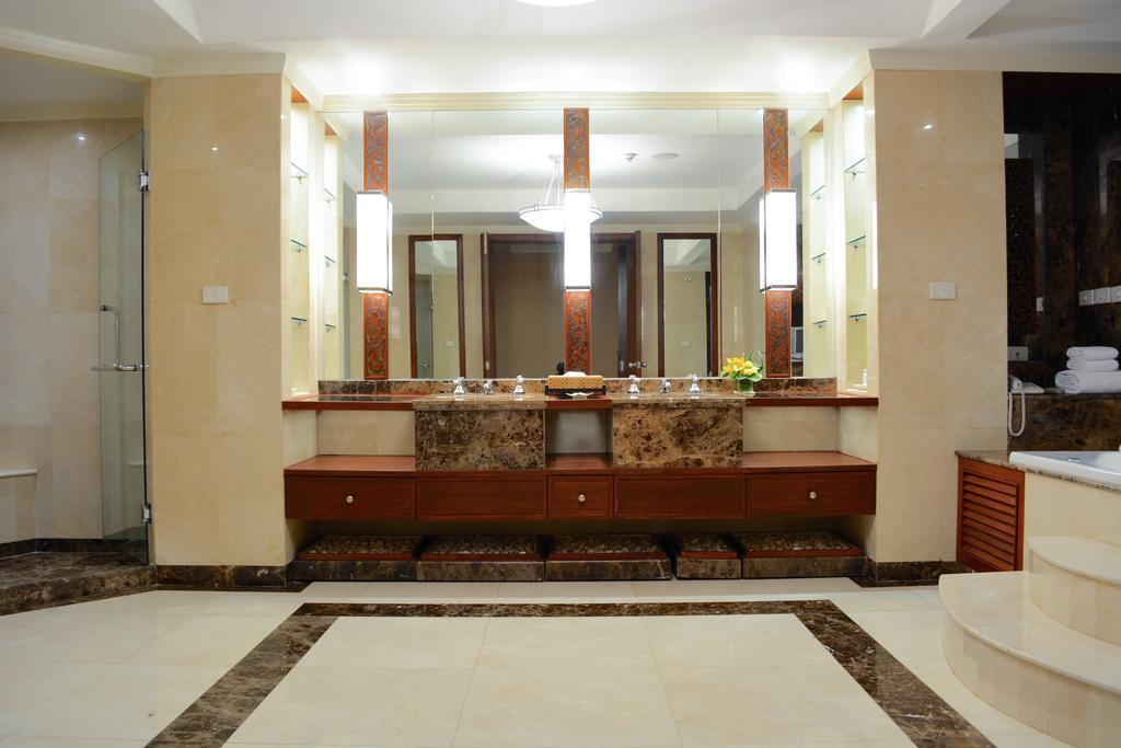 Rama Gardens Hotel Bangkok - SHA Plus Certified Bagian luar foto