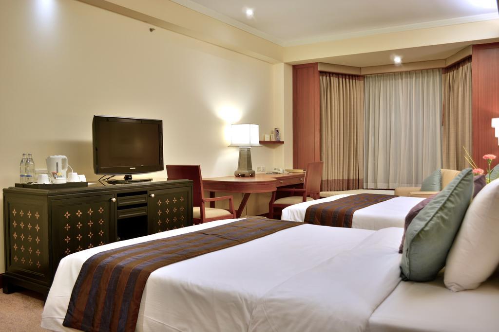 Rama Gardens Hotel Bangkok - SHA Plus Certified Bagian luar foto