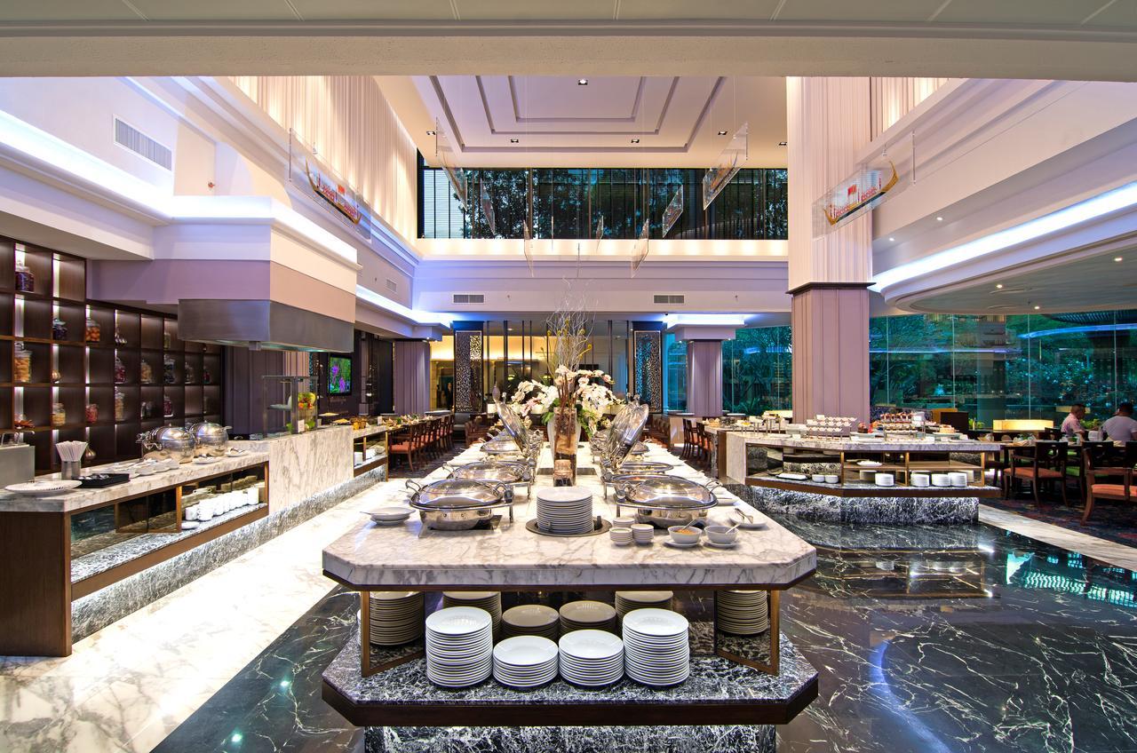 Rama Gardens Hotel Bangkok - SHA Plus Certified Bagian luar foto